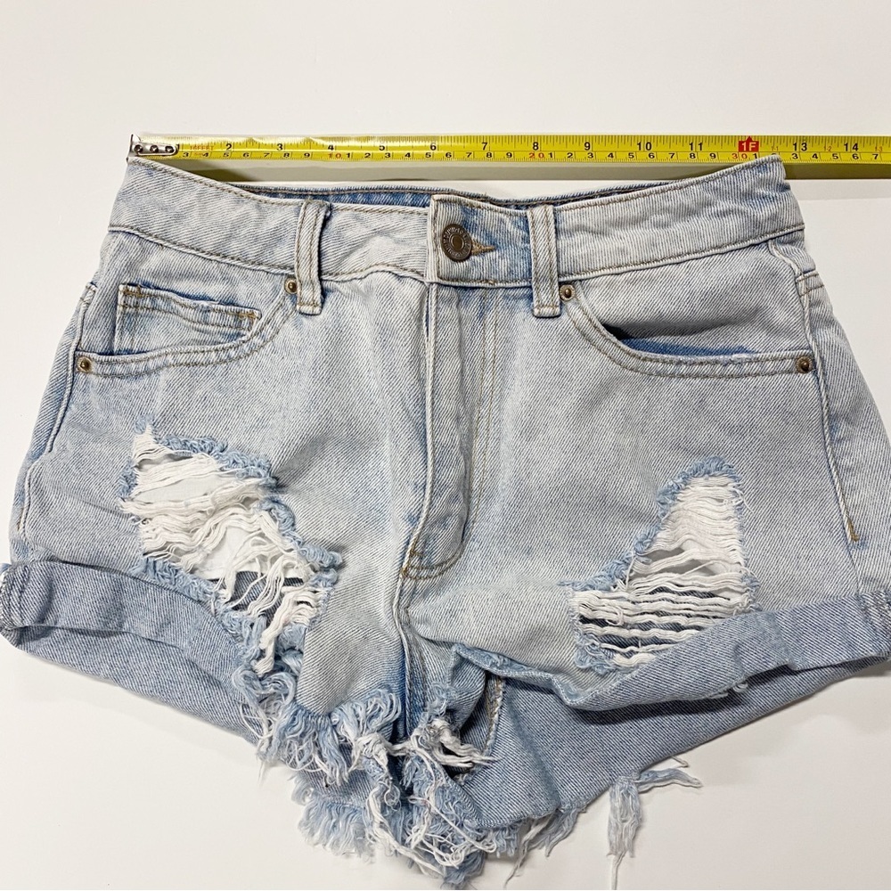 Forever 21 | Distressed Denim Shorts - Picture 8 of 9